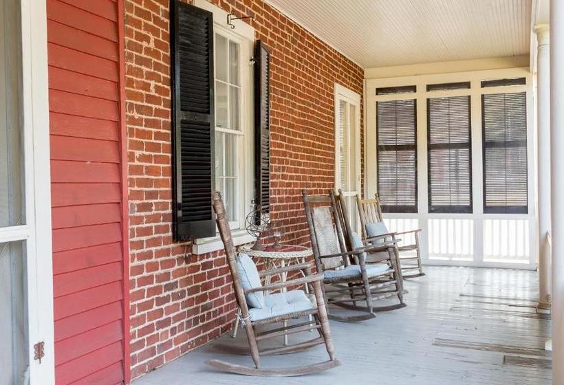 Holladay House Bed And Breakfast