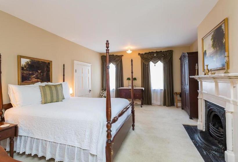 Holladay House Bed And Breakfast