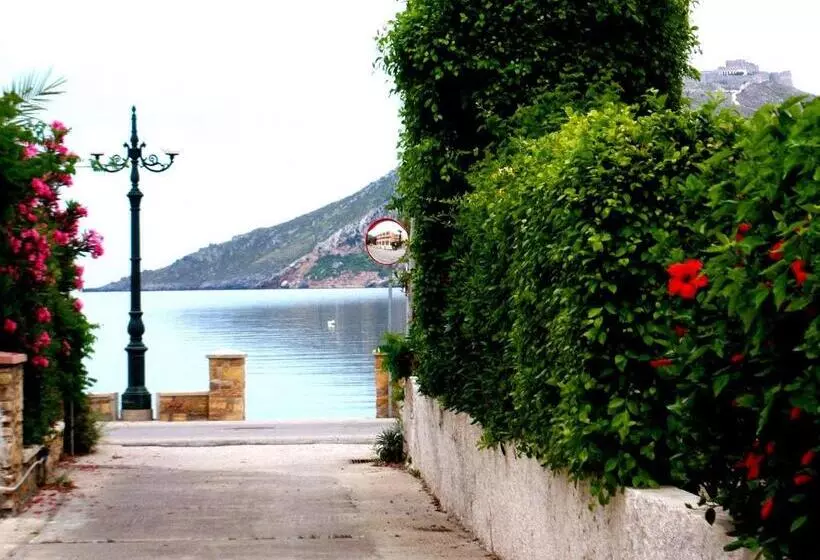 هتل Papafotis Apartments & Suites