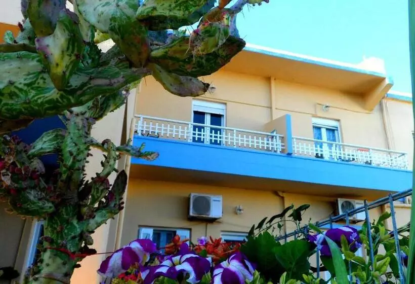 هتل Papafotis Apartments & Suites