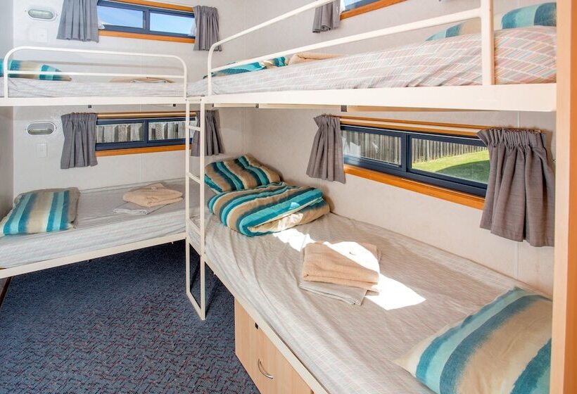 فندق Big4 Whiters Holiday Village