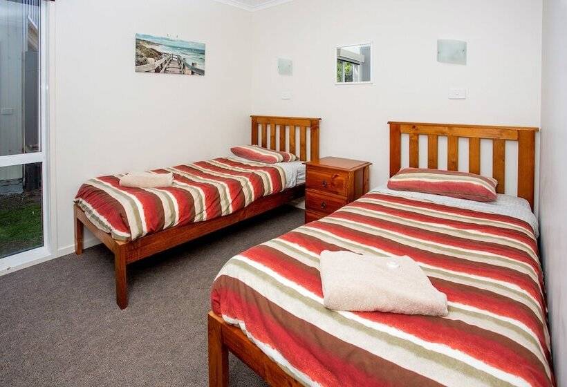 فندق Big4 Whiters Holiday Village