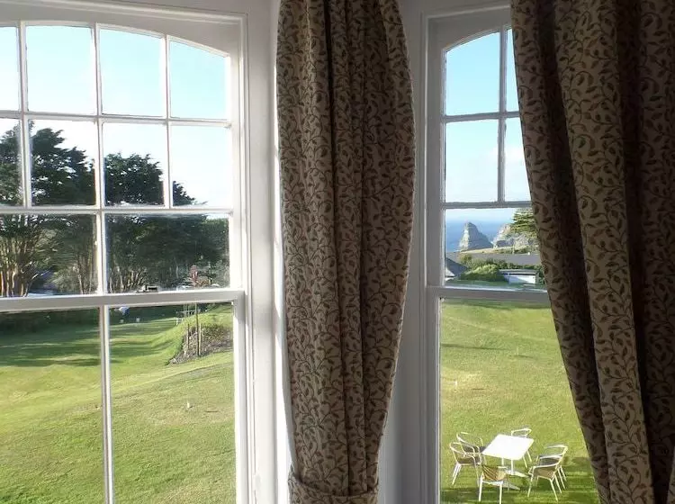 Hotel Bossiney House