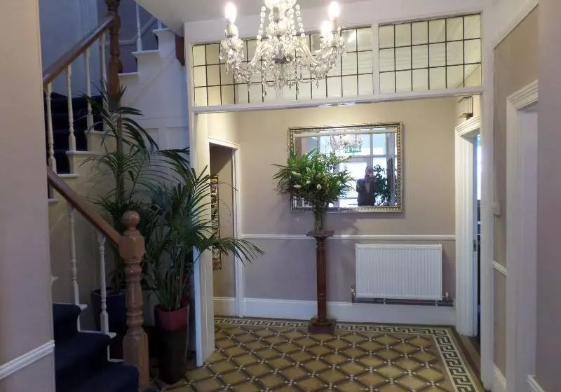 Hotel Bossiney House