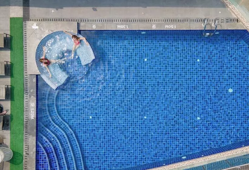 Отель Shilat Avenue Pattaya