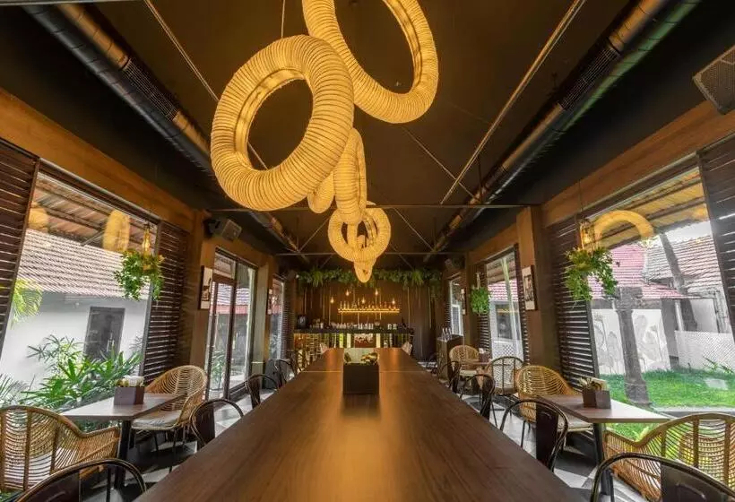 בית מלון כפרי Green Meadows Resort