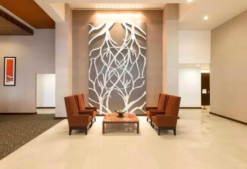 Отель Courtyard By Marriott Ciudad Del Carmen Campeche