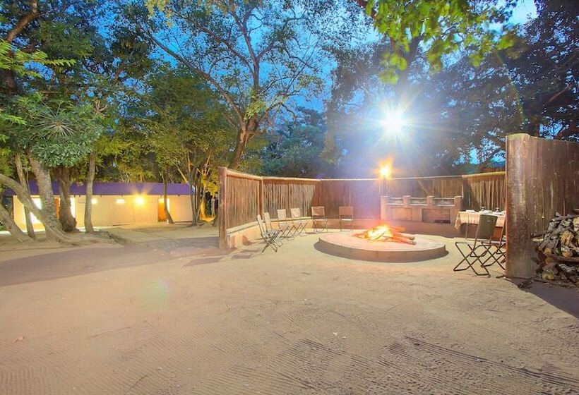 בית מלון כפרי Kruger Adventure Lodge