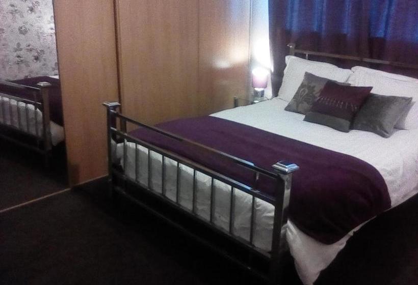 בית מלון כפרי Mowbray Apartments