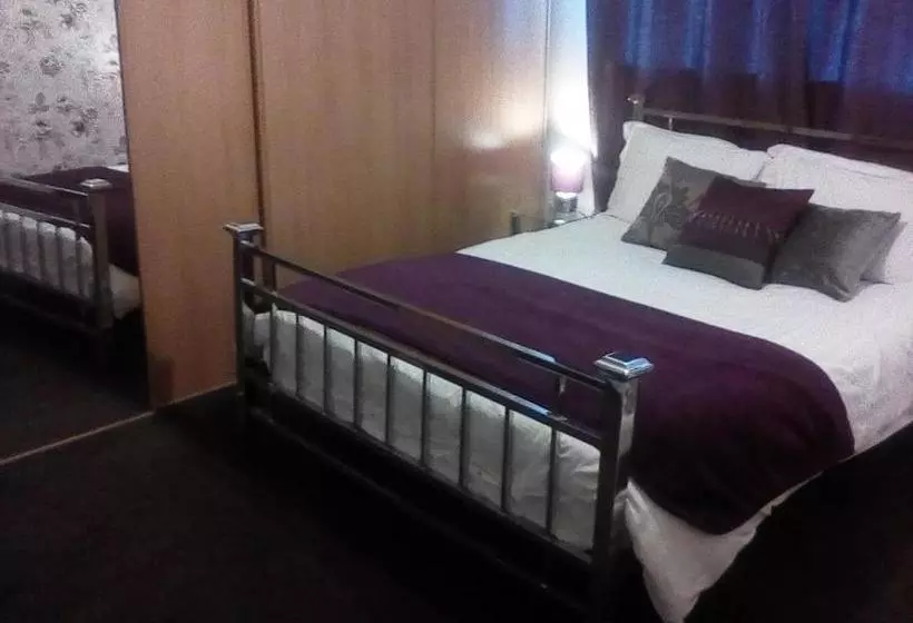 ホテル Mowbray Apartments