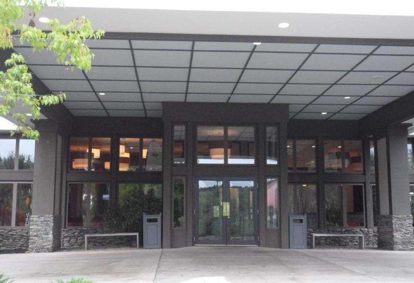 בית מלון כפרי Ramada By Wyndham Rock Hill At Sullivan Center