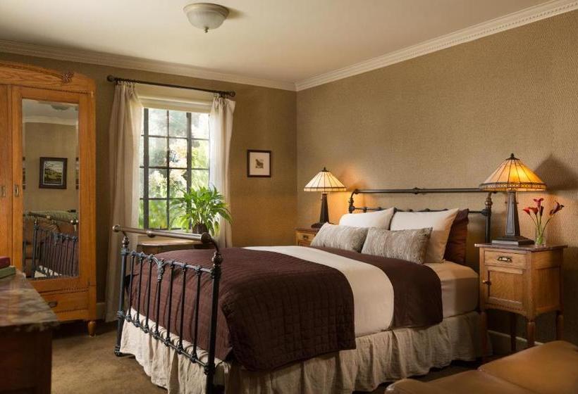 فندق Settlers Inn