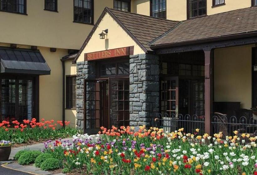 فندق Settlers Inn