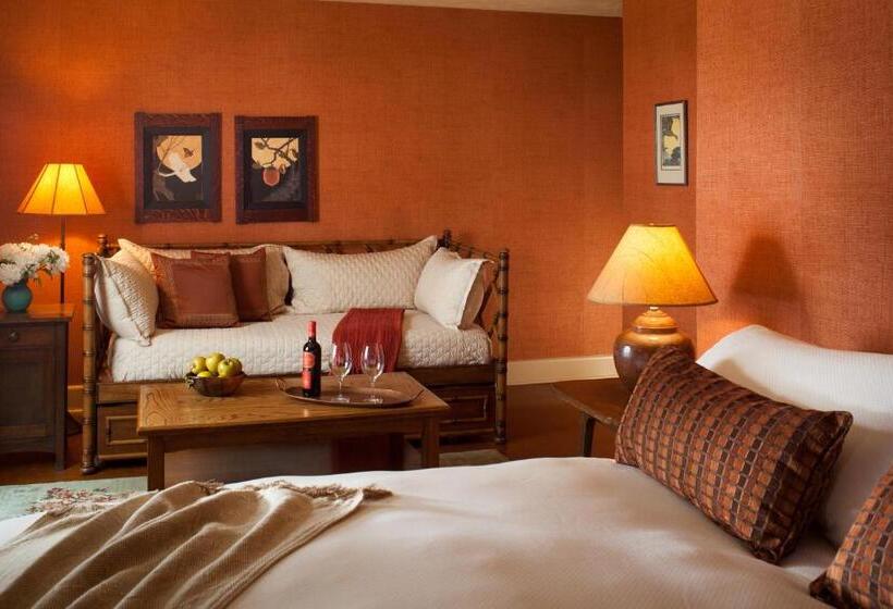 فندق Settlers Inn