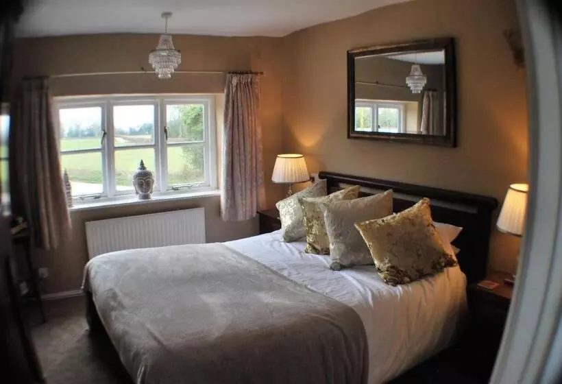 בית מלון כפרי The Bowl Inn