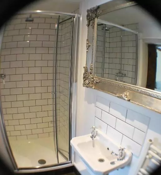 בית מלון כפרי The Bowl Inn