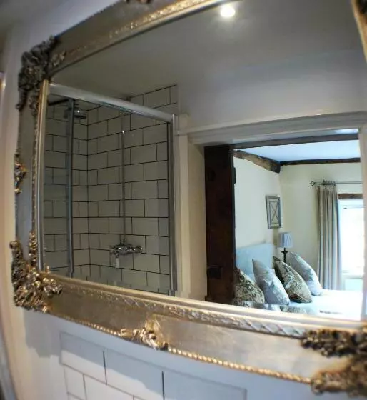 בית מלון כפרי The Bowl Inn