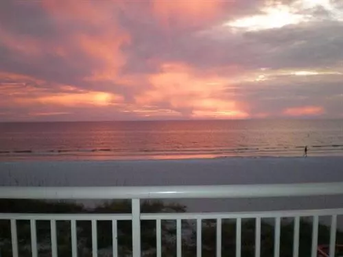 호텔 The Chateau Resort Luxury Condominiums