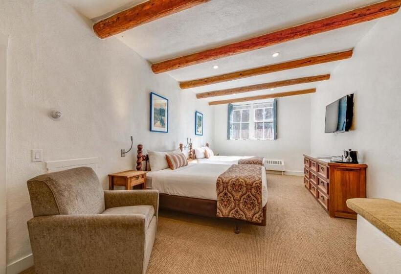 هتل The Historic Taos Inn