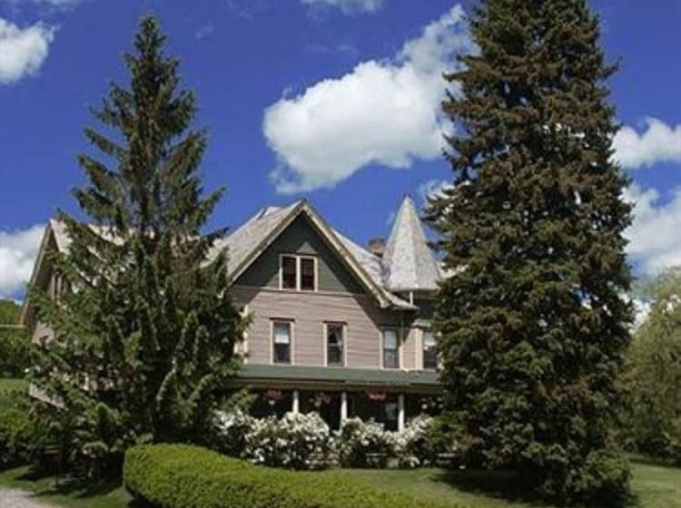 Margaretville Mountain Inn B&b