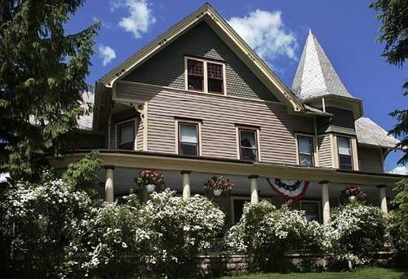 Margaretville Mountain Inn B&b