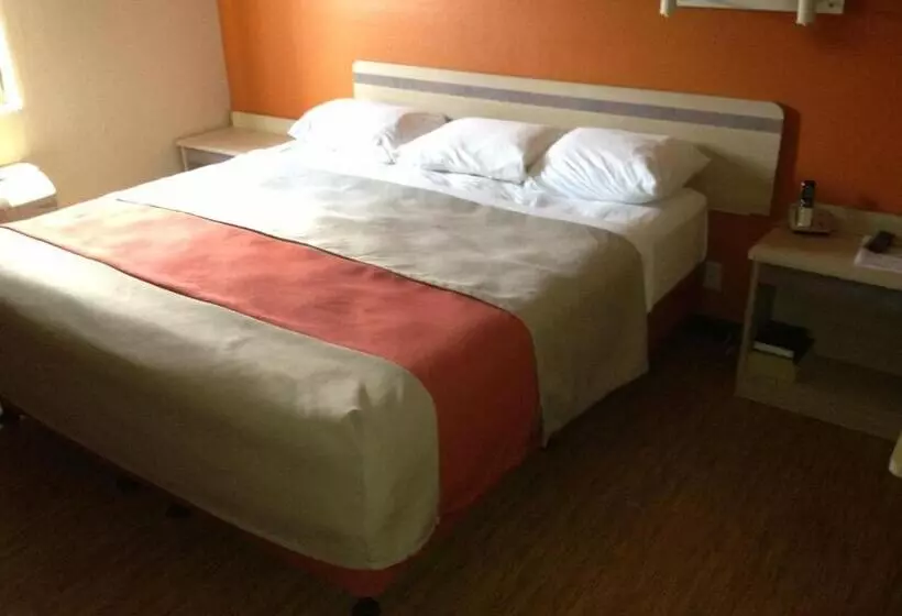 Motel 6 Elk City, Ok