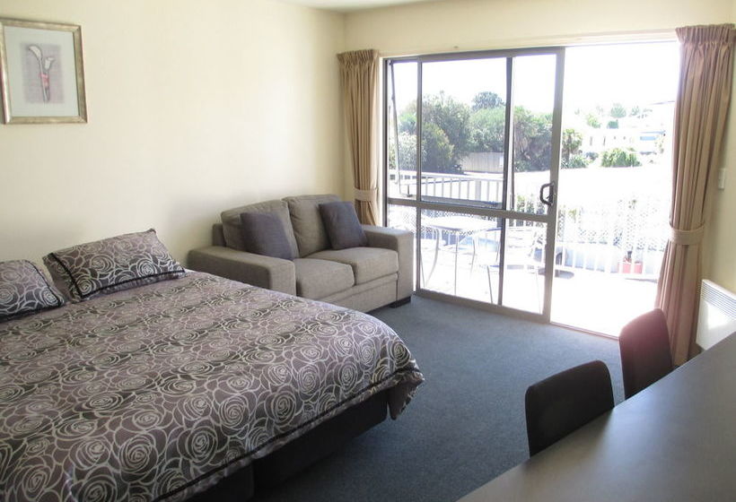 Motel Bay Crest Motor Lodge