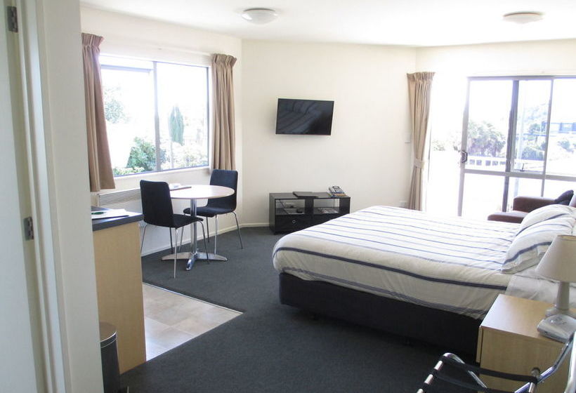 Motel Bay Crest Motor Lodge