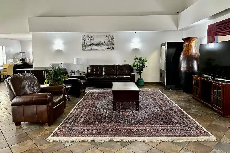 모텔 Hill Country Inn And Suites