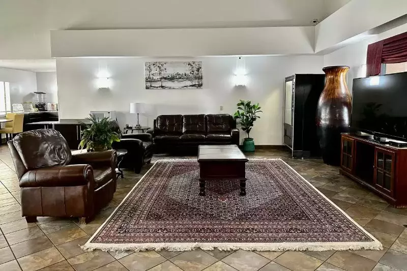 汽车旅馆  Hill Country Inn And Suites