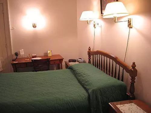 Olde Judge Mansion B&b