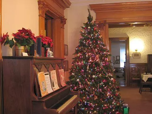 Olde Judge Mansion B&b