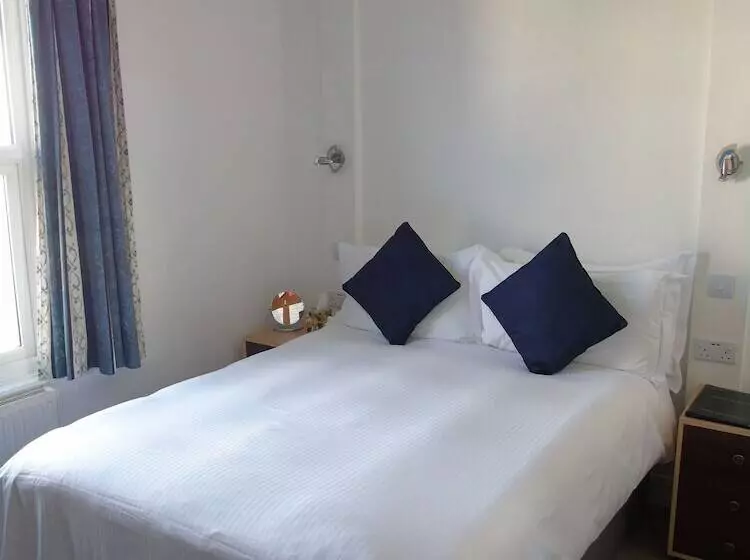 ペンション Carrington Guest House