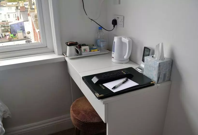 ペンション Carrington Guest House