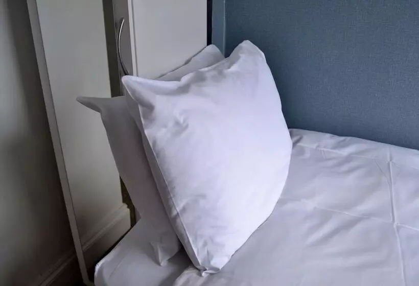 ペンション Carrington Guest House