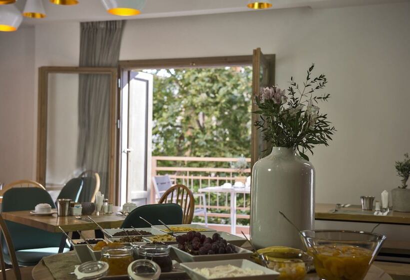 פנסיון Elia Potie