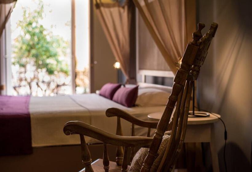 פנסיון Elia Potie