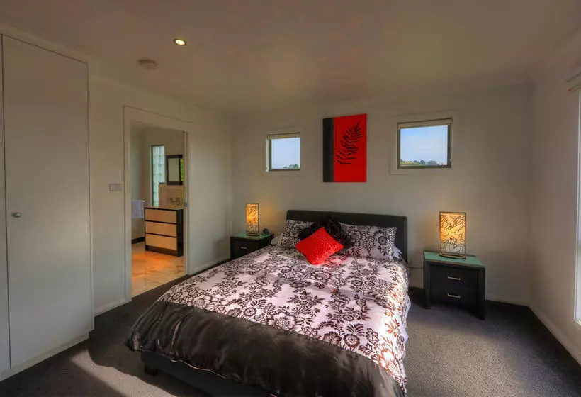 Rosebank Cottage Collection