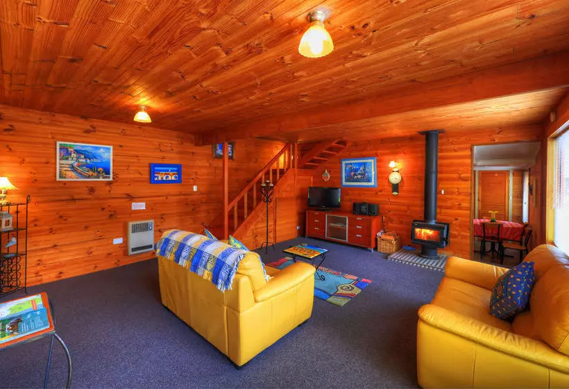 Rosebank Cottage Collection