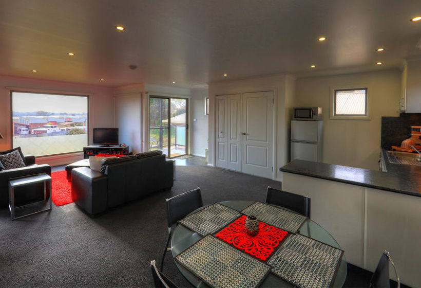 Rosebank Cottage Collection