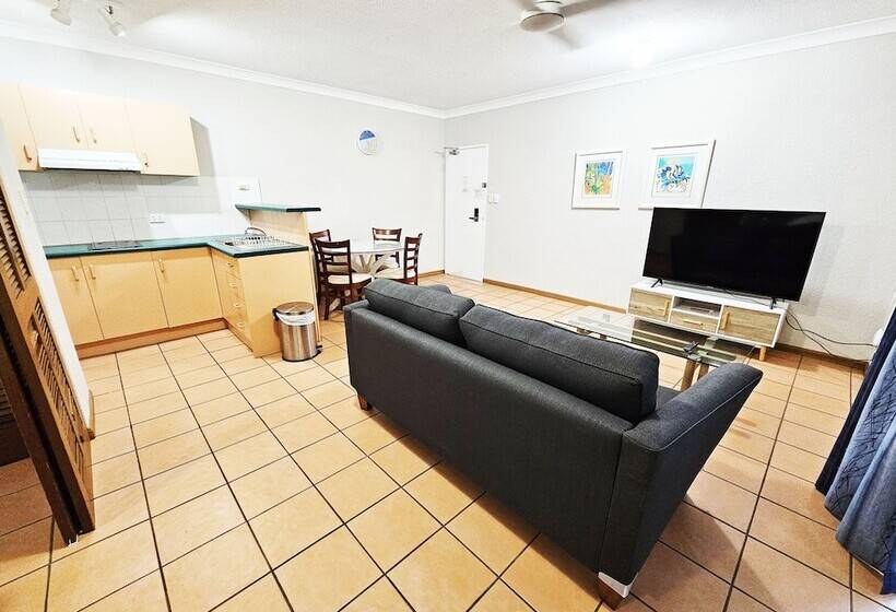 Royal Palm Villas Cairns