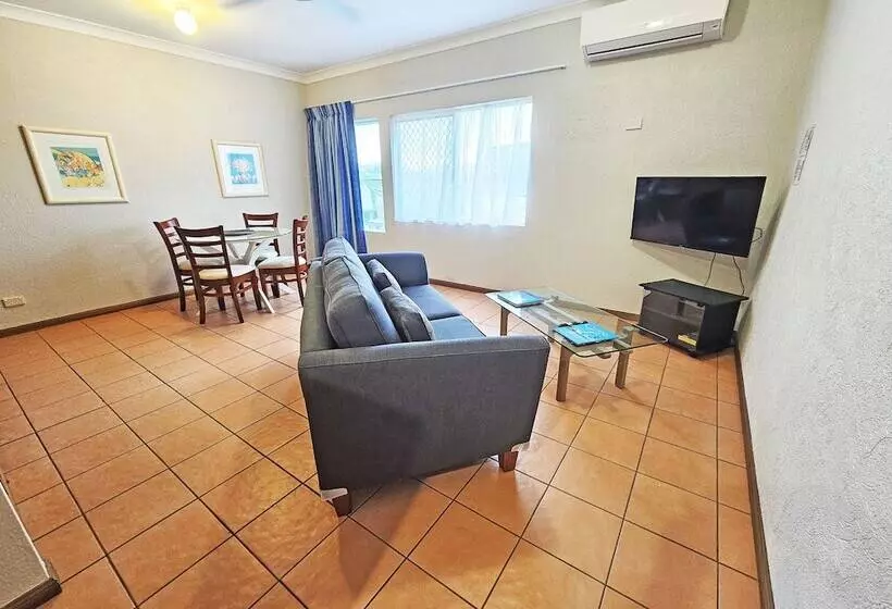 Royal Palm Villas Cairns