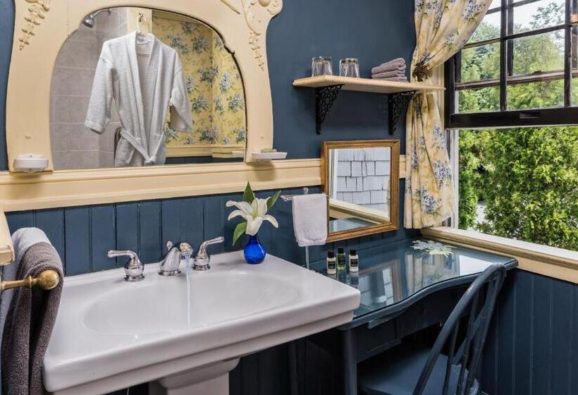 Samuel Durfee House B&b