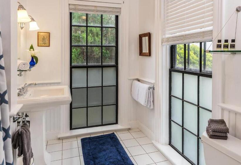 Samuel Durfee House B&b