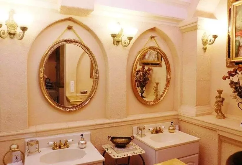 The Cottage Bed & Breakfast