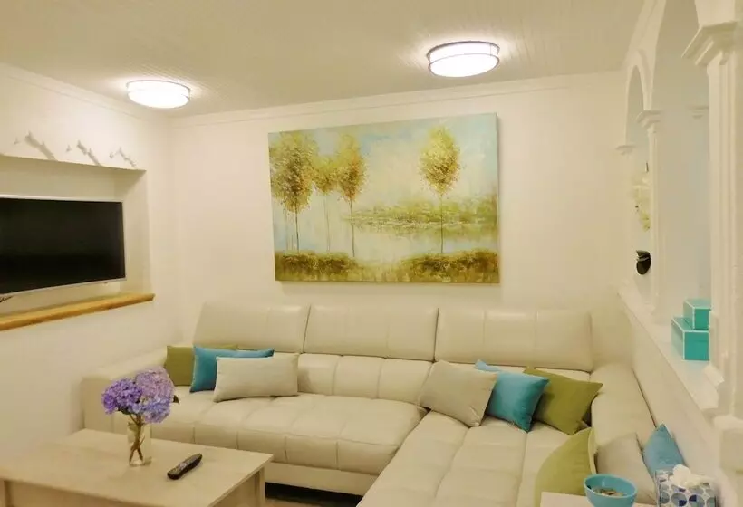 The Cottage Bed & Breakfast