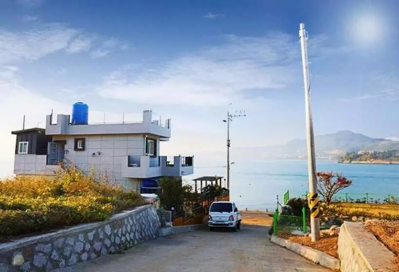 هتل Yeosu Baekya Sea Pension