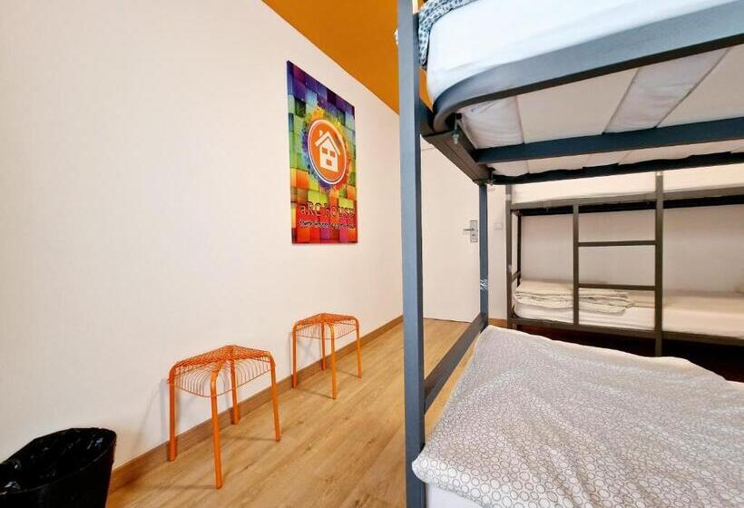 هاستل Arc House Barcelona