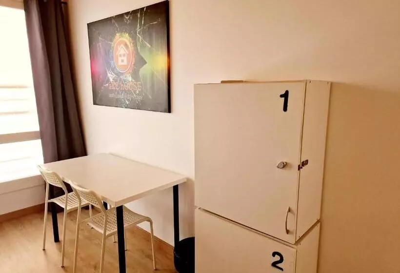 Общежитие Arc House Barcelona