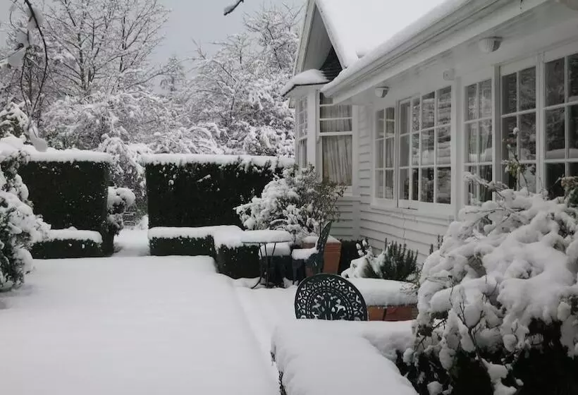 Bed and Breakfast Cheltenham House